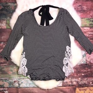 Woman’s Black and white striped Moa Moa 3/4 sleeve